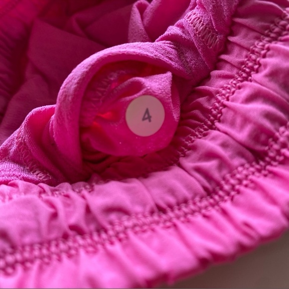 Lululemon “Make a Move” Shorts size 4 - Picture 7 of 7